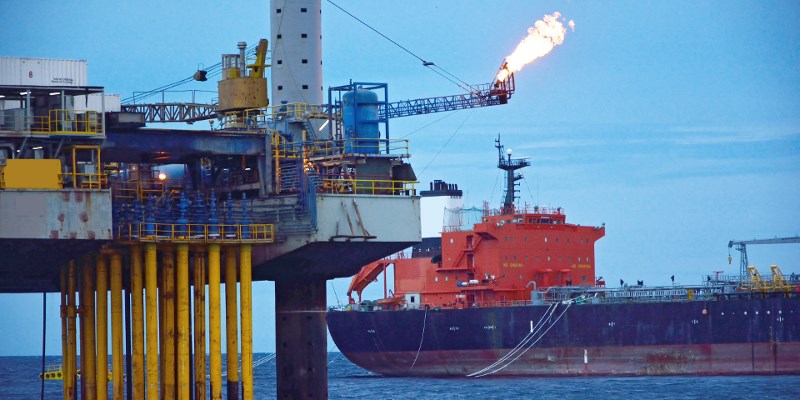 Piping and valves in the offshore sector