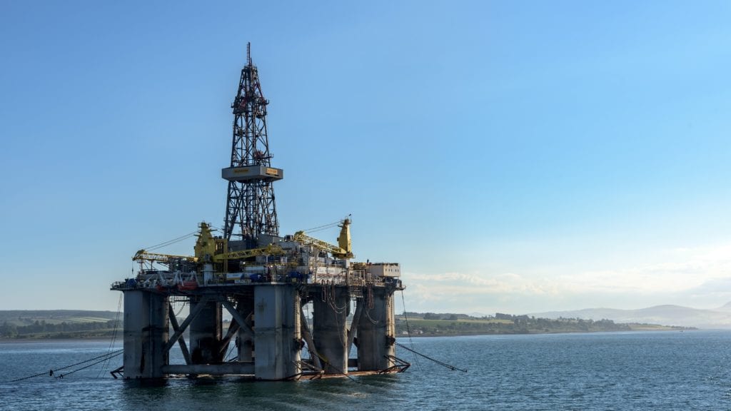 oil-rig-3522577