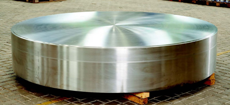 Rolf Kind also produces large size open die forged forged discs for heat exchanger applications.