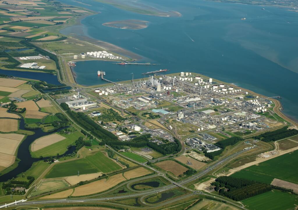 Dow intends to build a pyrolysis oil feedstock purification unit at Terneuzen, the Netherlands. Photo: Dow.