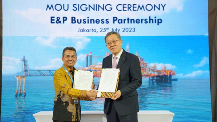 POSCO signs a PSC with the Indonesian government