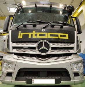 INTOCO’s 10 wheeler, 32-tonne truck hauls steel bars throughout the United Kingdom.