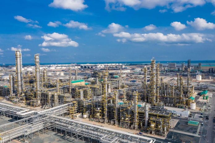 Eni-Petronas-Euglena JV taps Maire hydrogen technology