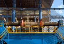 32-Inch CRA-lined pipes: advancing performance for offshore & CCUS applications T4 pipe is loaded on the 4-point bending rig in our Indonesian facility.