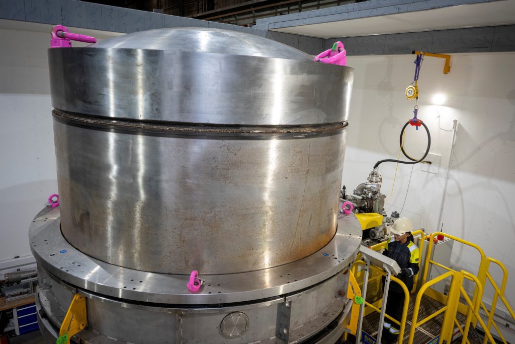 Ebflow has undergone testing for welding numerous corrosion resistant alloys such as copper alloys, ferritic, martensitic and fully austenitic stainless steel grades, including precipitation hardened and duplex stainless steel grades. Photo by Cambridge Vacuum Engineering.