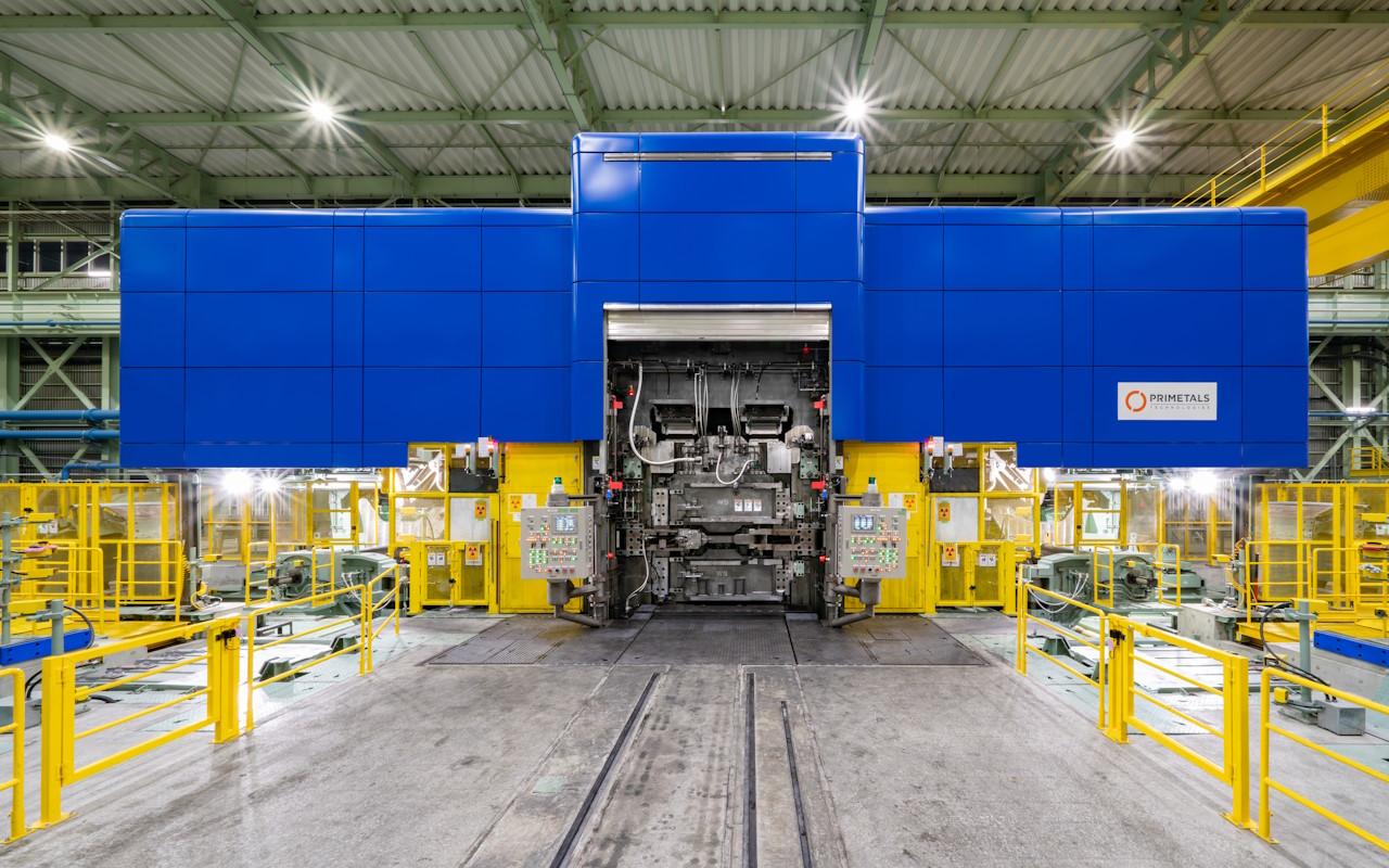 A new cold rolling mill at the Kawasaki Plant has delivered a more stable and efficient production system. A new cold rolling mill at the Kawasaki Plant has delivered a more stable and efficient production system.